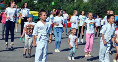 Праздник начался с утренней зарядки